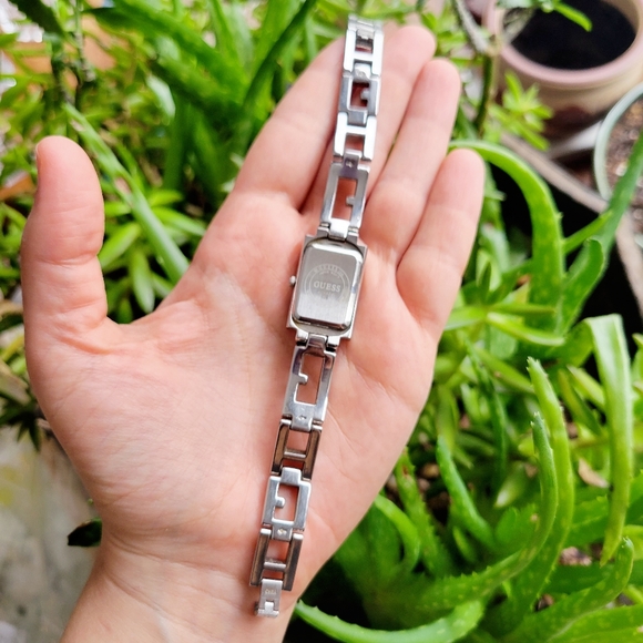 Vintage Guess Diamond Watch - Picture 10 of 10